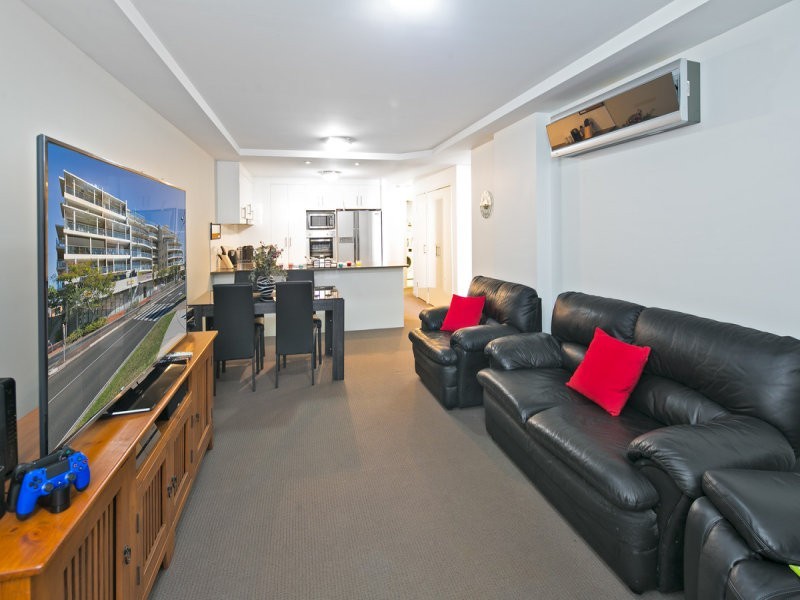 135 Shore Street West, Cleveland QLD 4163