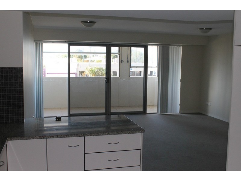 32 Middle Street, Cleveland QLD 4163