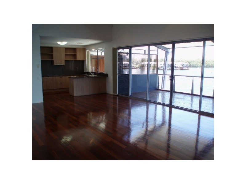 Coombabah QLD 4216