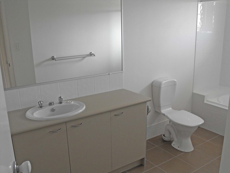 Meadowbrook QLD 4131