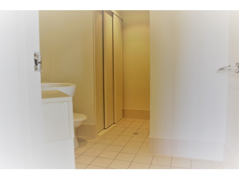 29 11 Grosvenor Road, Indooroopilly QLD 4068