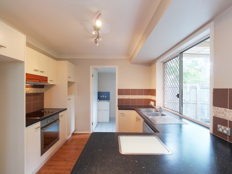 18/100 Bordeaux st, Eight Mile Plains QLD 4113