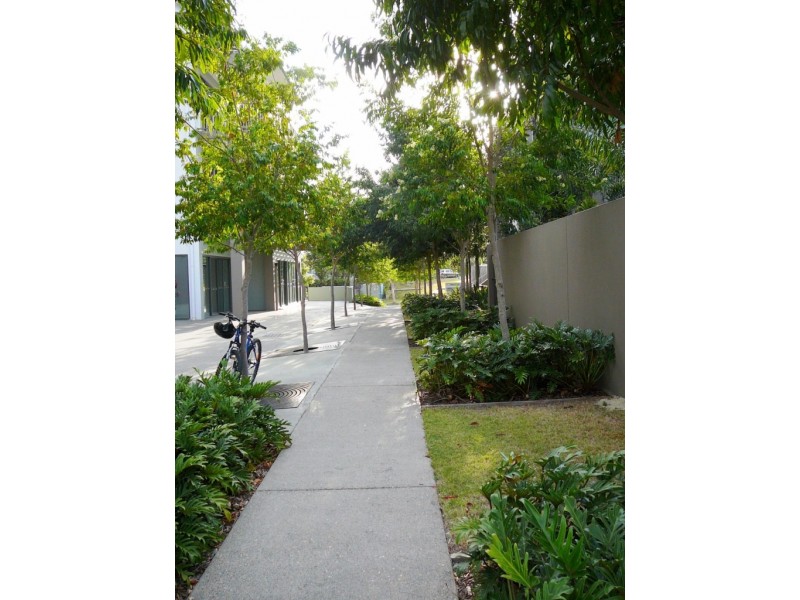 E08/2 Acacia Crt, Robina QLD 4226