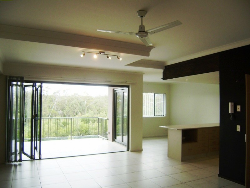E08/2 Acacia Crt, Robina QLD 4226