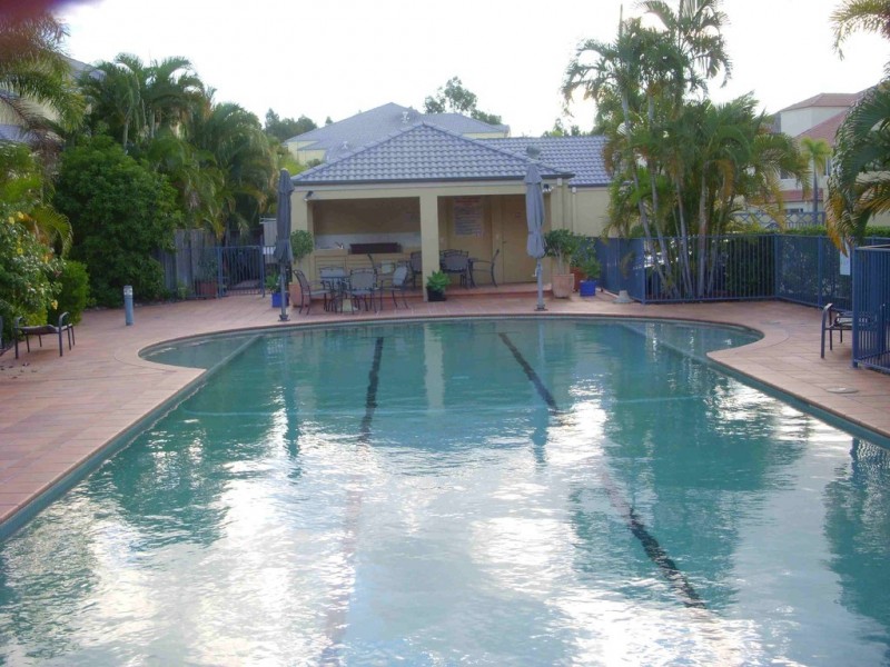 18/82 Limetree Parade, Runaway Bay QLD 4216