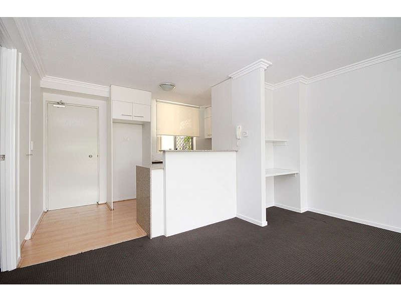 10, 217-223 Tufnell Road, Banyo QLD 4014