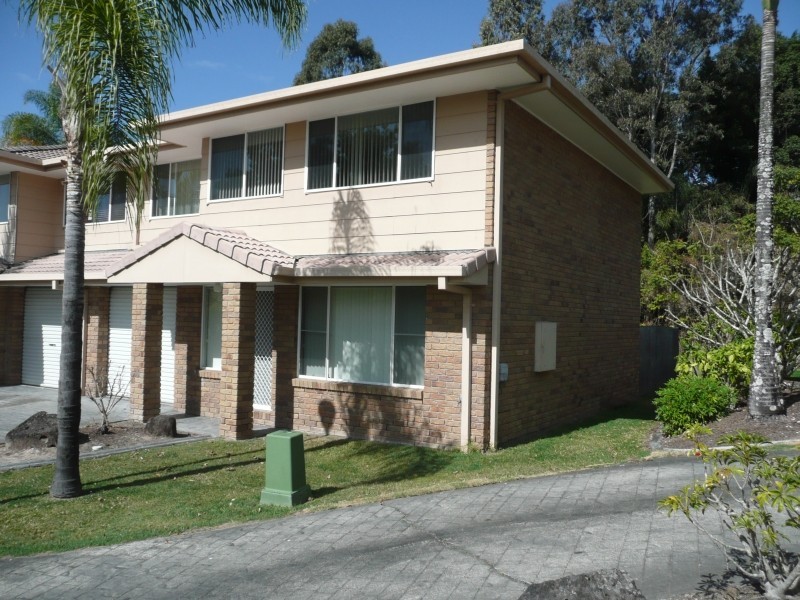 32/97 Edmund Rice Drive, Southport QLD 4215