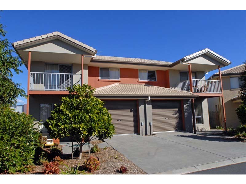 2/6 University Drive, Meadowbrook QLD 4131