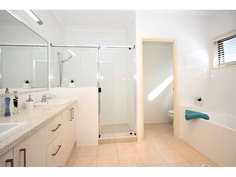 9 Gumdale Street, Wakerley QLD 4154