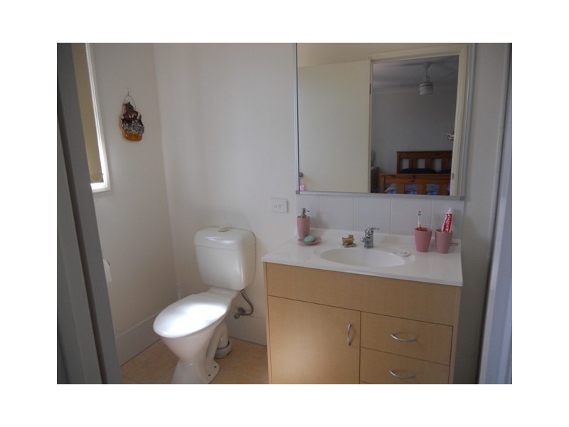 18 Loganlea Road, Waterford West QLD 4133