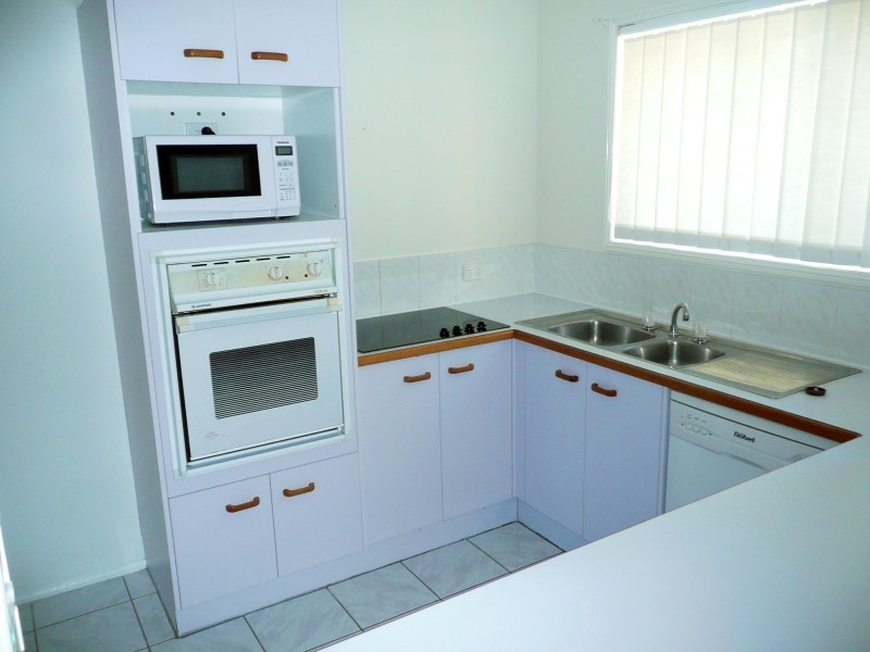 64/97-137 Edmund Rice Dr, Southport QLD 4215