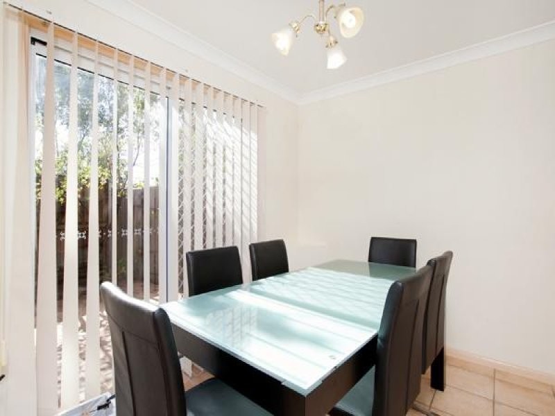 580 Seventeen Mile Rocks Rd, Sinnamon Park QLD 4073