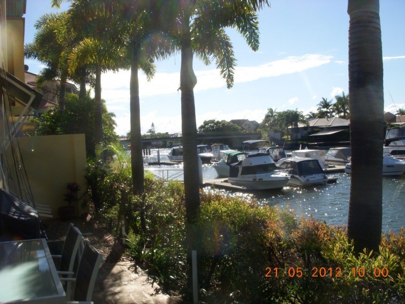 31/82 Limetree Parade, Runaway Bay QLD 4216