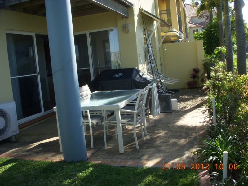 31/82 Limetree Parade, Runaway Bay QLD 4216