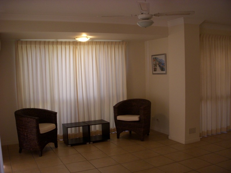 31/82 Limetree Parade, Runaway Bay QLD 4216