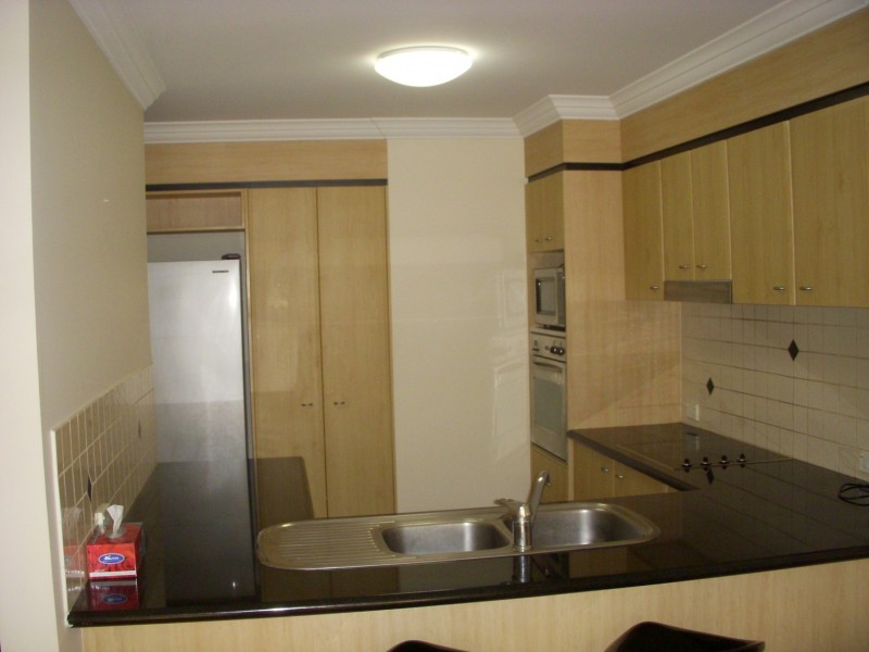 31/82 Limetree Parade, Runaway Bay QLD 4216