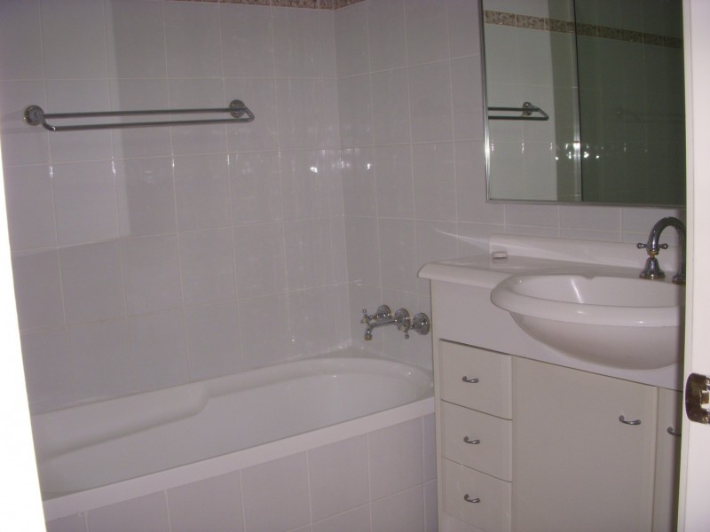 31/82 Limetree Parade, Runaway Bay QLD 4216