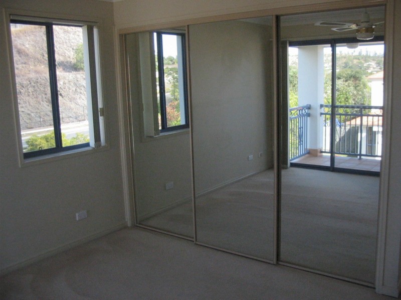 50/2 Studio Drive, Pacific Pines QLD 4211