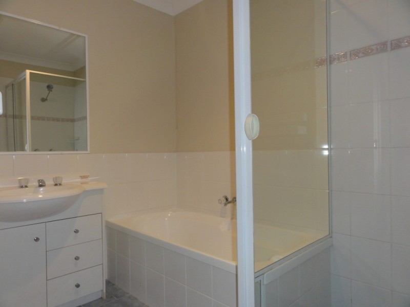 50/2 Studio Drive, Pacific Pines QLD 4211