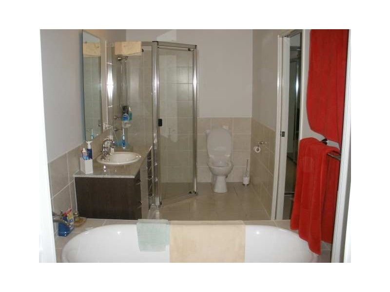 Mount Ommaney QLD 4074