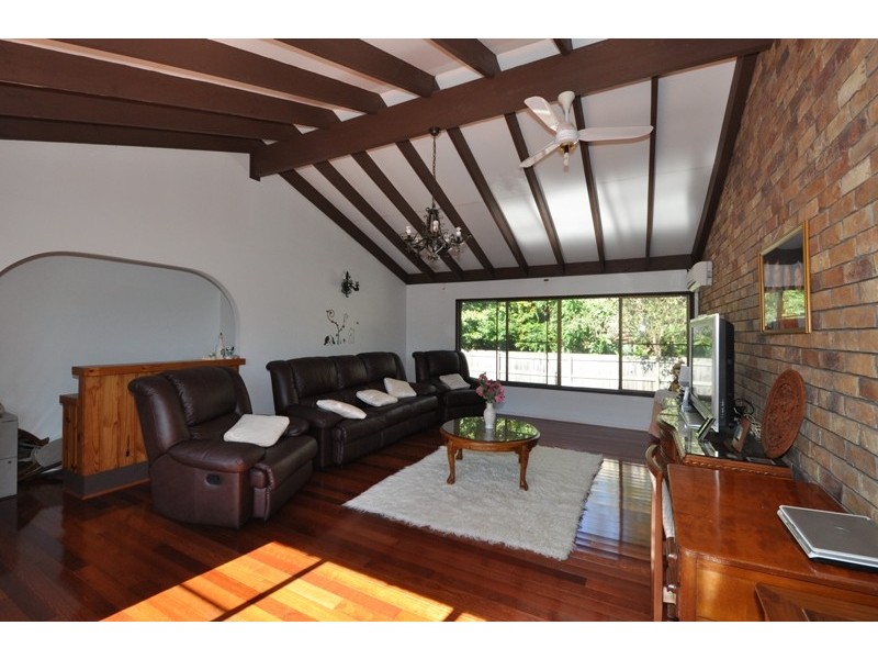 26 Marmindie, Chapel Hill QLD 4069