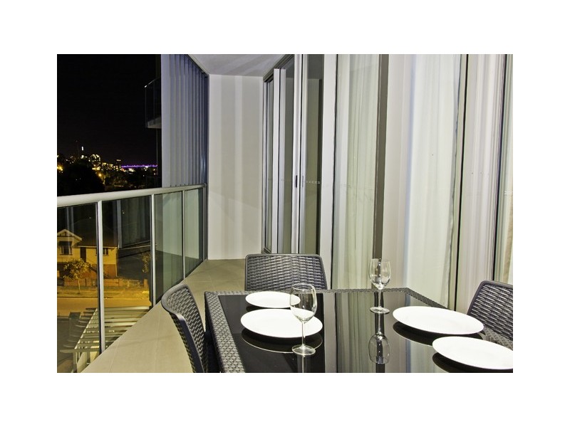 U52/32 Agnes Street, Hamilton QLD 4007