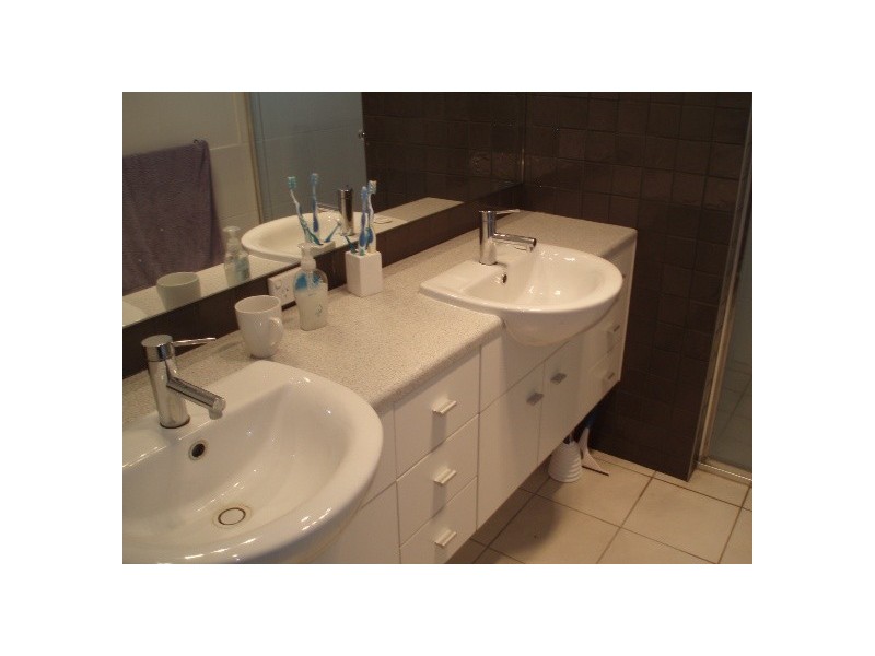 77/181 Lae Drive, Coombabah QLD 4216