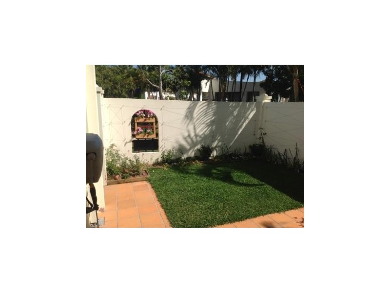 60 CASEYS ROAD, Hope Island QLD 4212