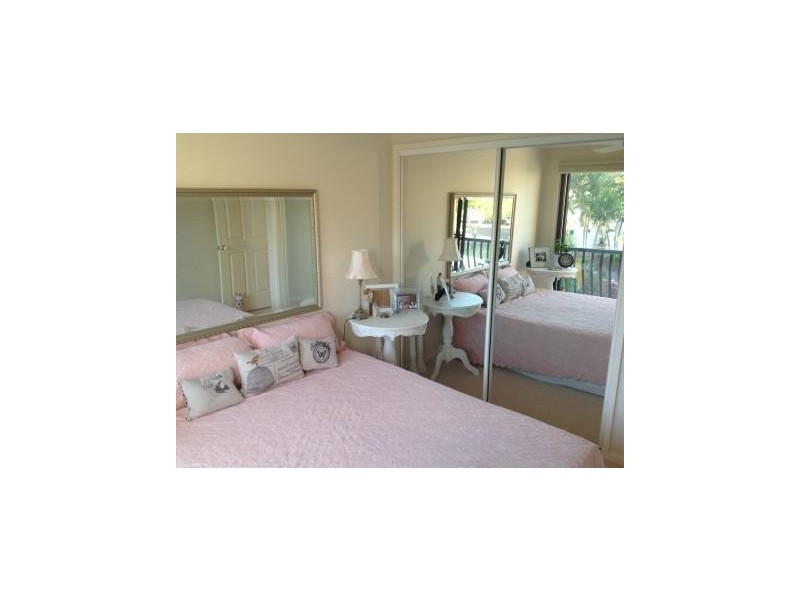 60 CASEYS ROAD, Hope Island QLD 4212
