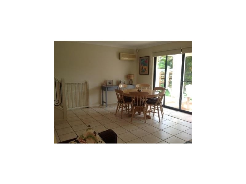 60 CASEYS ROAD, Hope Island QLD 4212