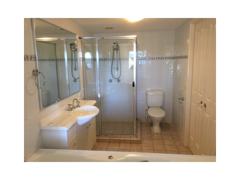 15/82 Limetree Parade, Runaway Bay QLD 4216