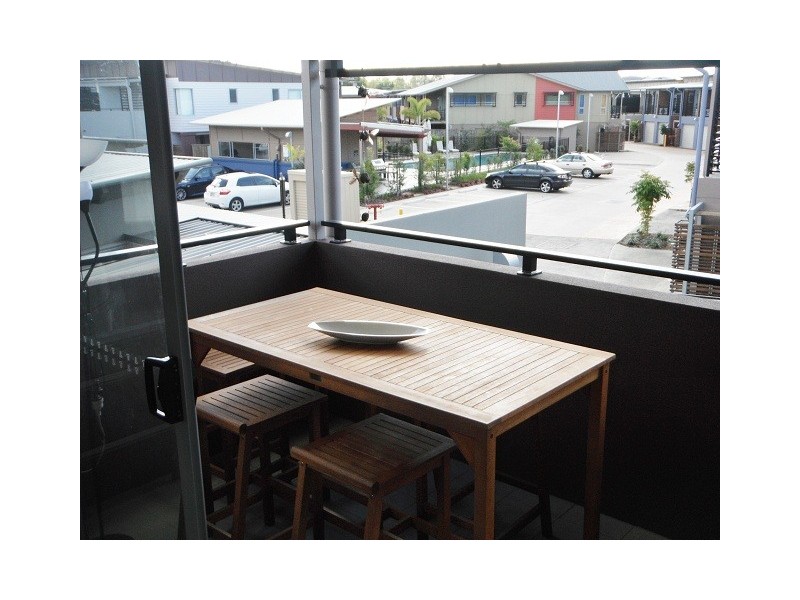 96/123 Barrack Road, Cannon Hill QLD 4170