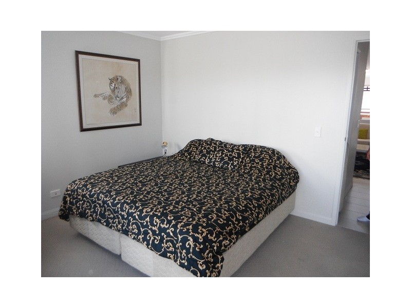 96/123 Barrack Road, Cannon Hill QLD 4170