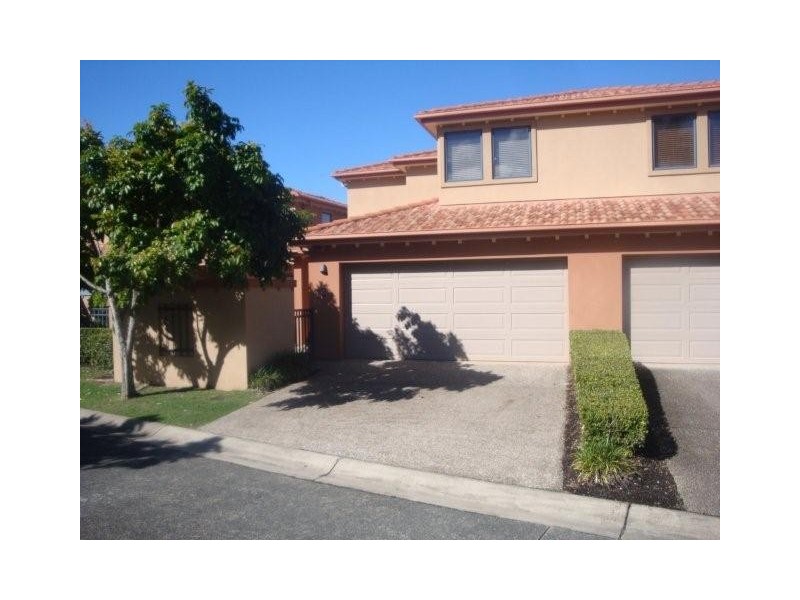 10/4 University Drive, Robina QLD 4226