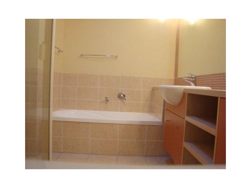 10/4 University Drive, Robina QLD 4226