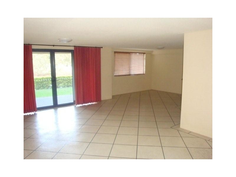 10/4 University Drive, Robina QLD 4226