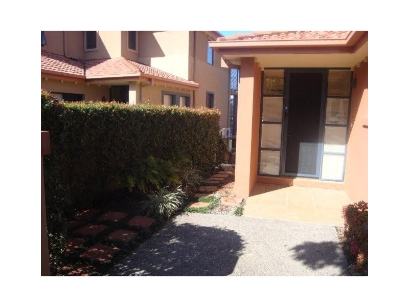 10/4 University Drive, Robina QLD 4226