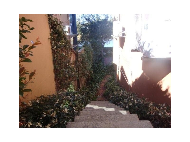 10/4 University Drive, Robina QLD 4226