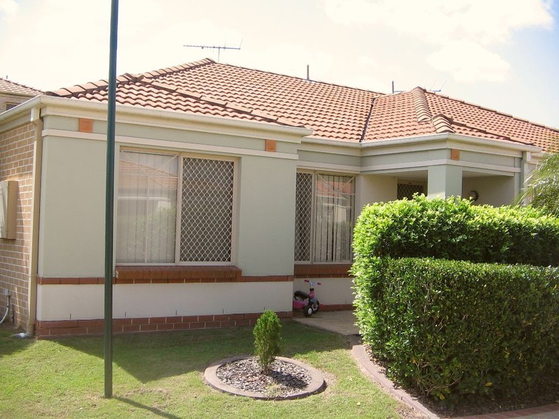 8 Manor Street, Eight Mile Plains QLD 4113