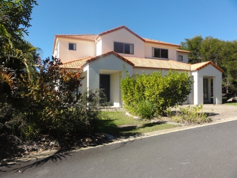 2/2 Studio Drive, Pacific Pines QLD 4211