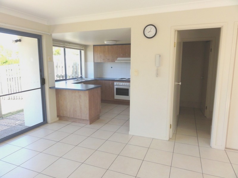 2/2 Studio Drive, Pacific Pines QLD 4211