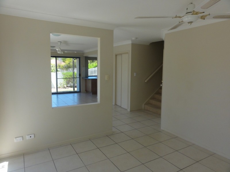 2/2 Studio Drive, Pacific Pines QLD 4211
