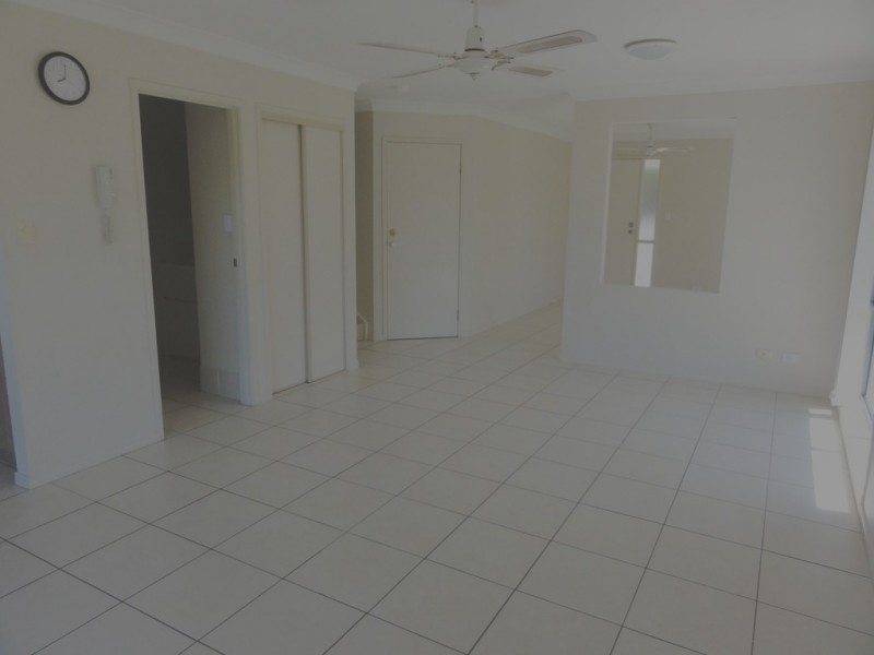 2/2 Studio Drive, Pacific Pines QLD 4211