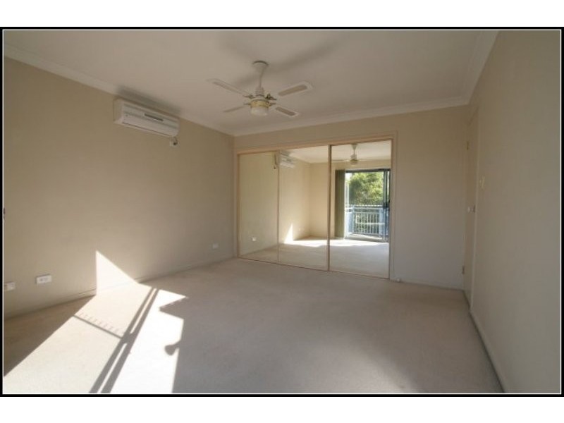 2/2 Studio Drive, Pacific Pines QLD 4211