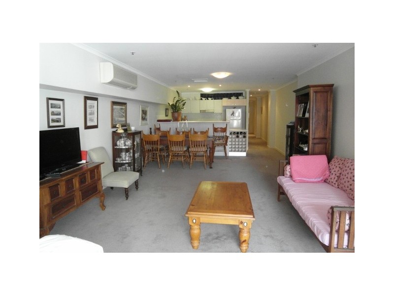 54 Vernon Tce, Teneriffe QLD 4005