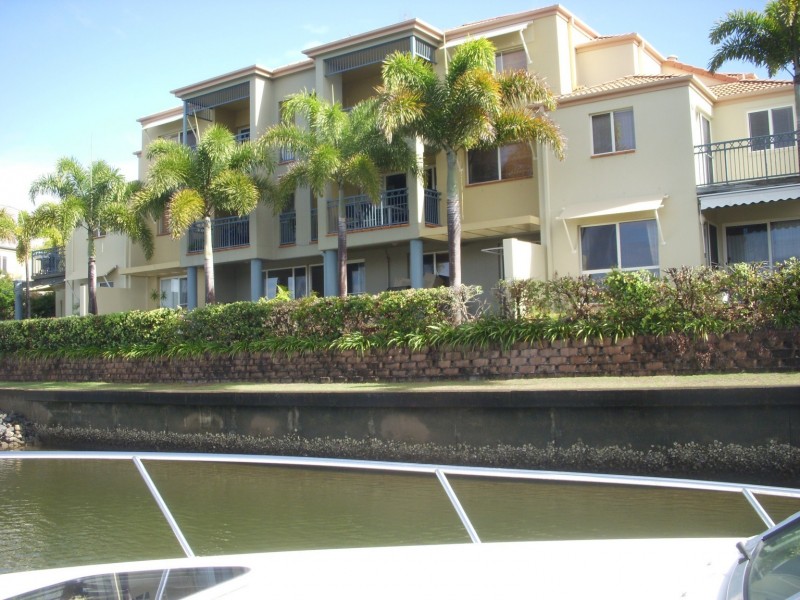 16/82 Limetree Parade, Runaway Bay QLD 4216
