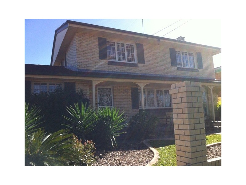 11 Tora Street, Macgregor QLD 4109