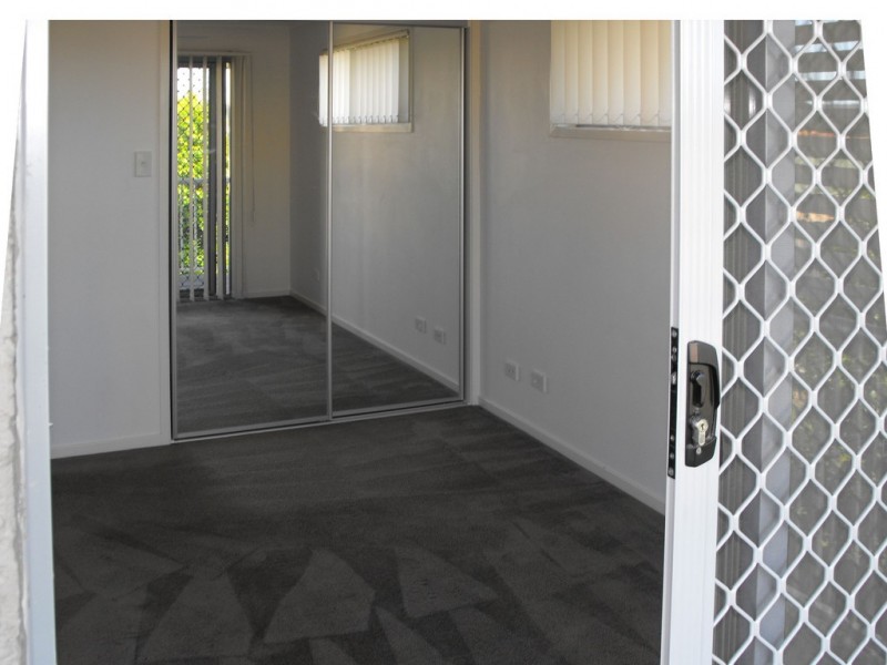 27/2 Meadowbrook Drive, Meadowbrook QLD 4131