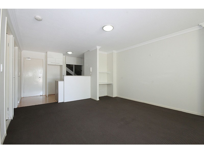 14, 219-223 Tufnell Road, Banyo QLD 4014