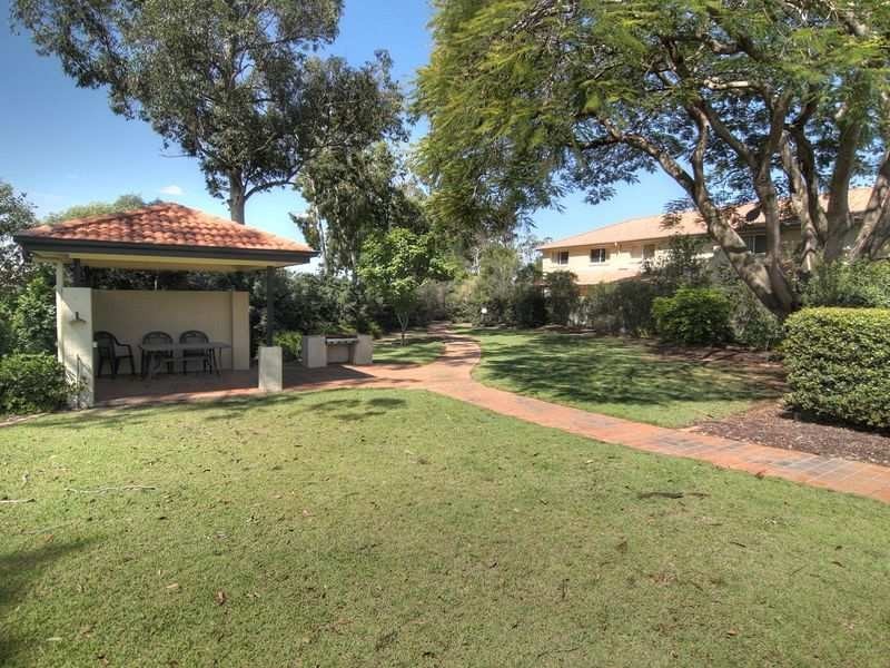 25 Buckingham Place, Eight Mile Plains QLD 4113